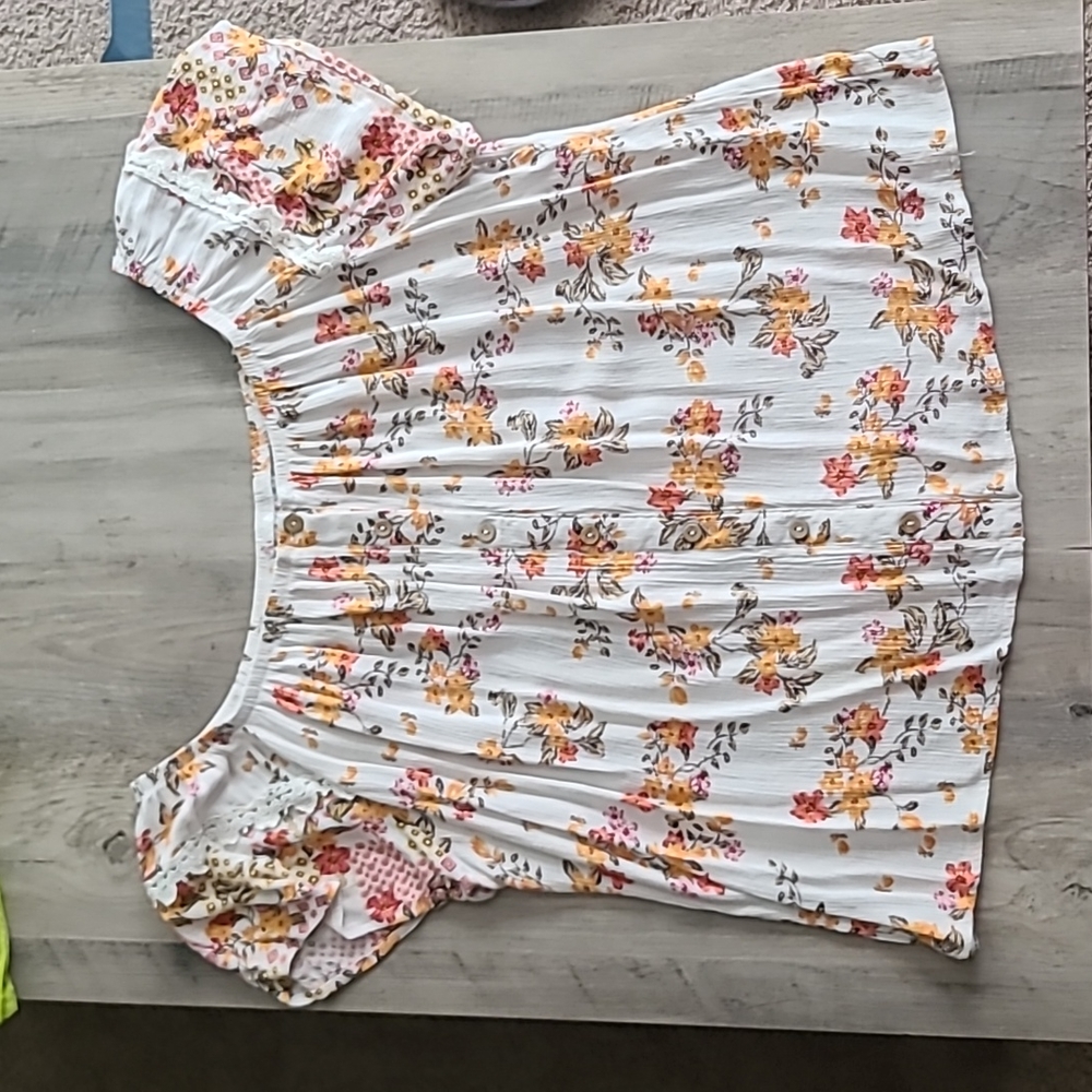 No Boundaries floral shirt